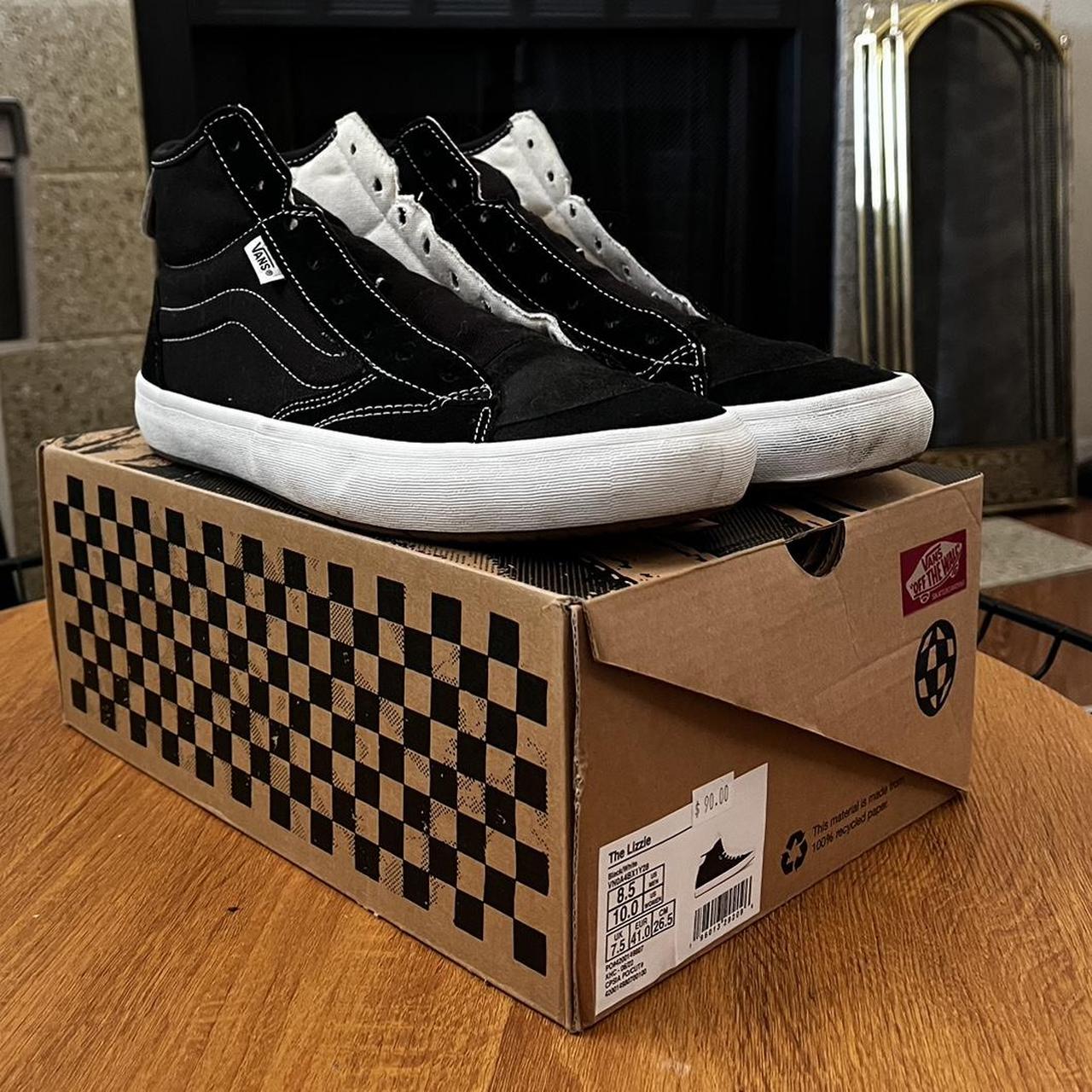 Vans Men's Black and White Trainers | Depop