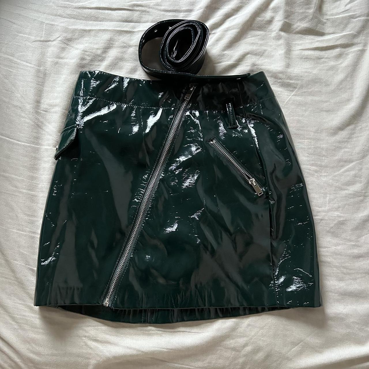 FOREST GREEN VINYL MINI SKIRT Perfect