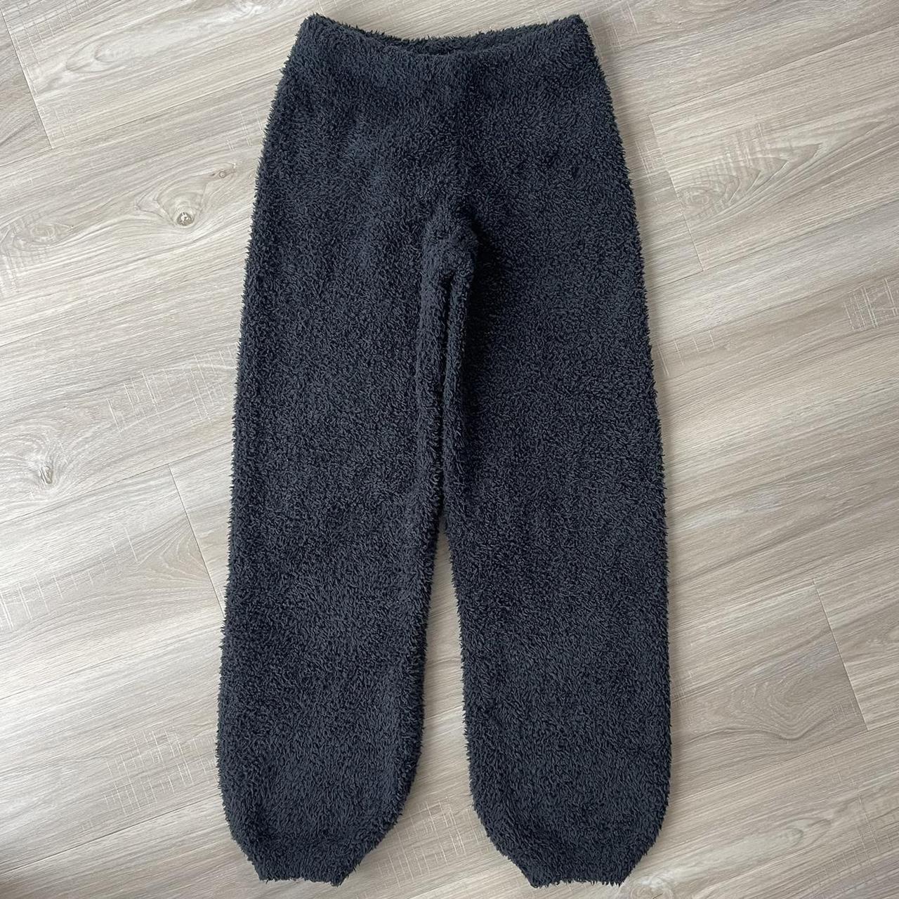 Skims cozy knit leggings Size XXS/XS, could fit a - Depop