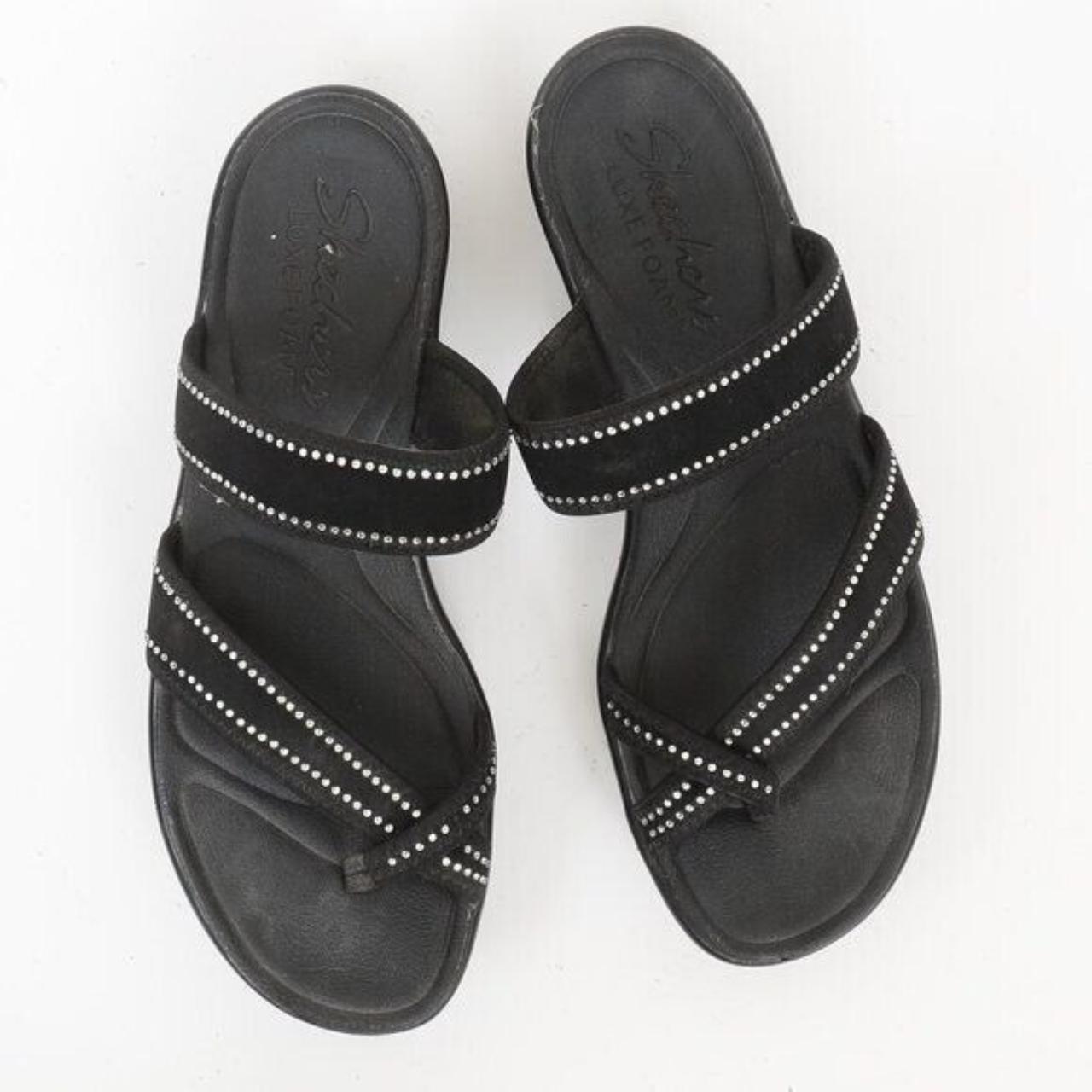 Skechers Steady Rock Criss Cross Toe Ring Black