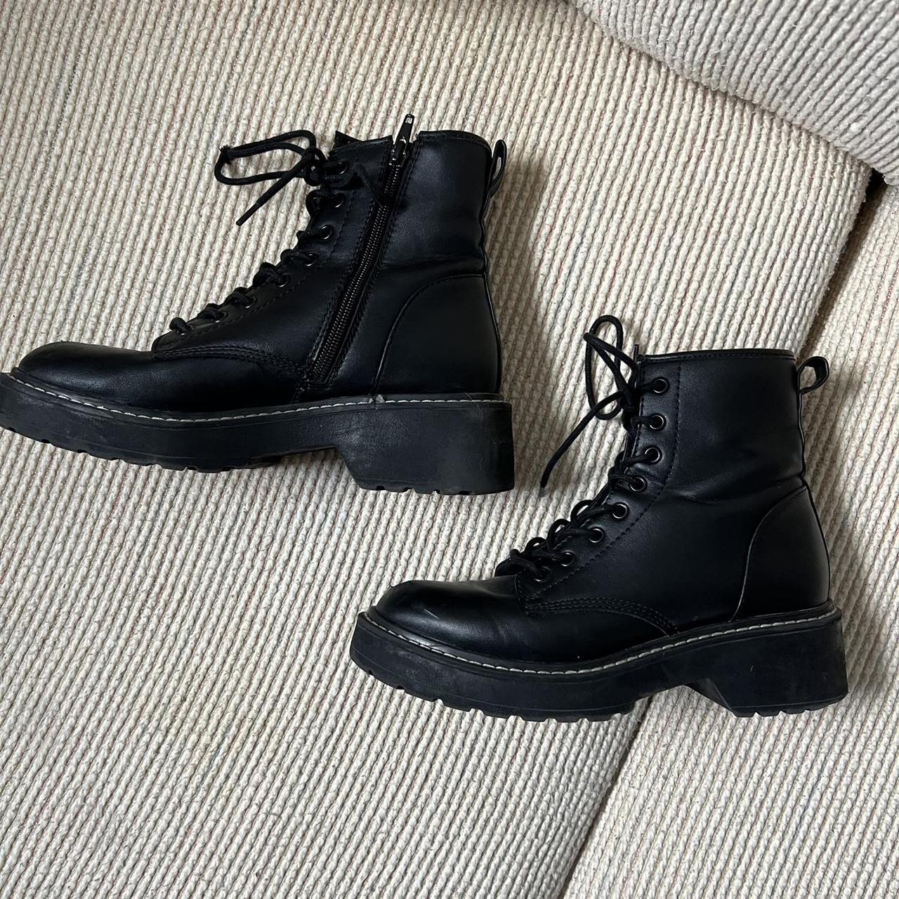 Steven madden black boots looks like doc martens... - Depop