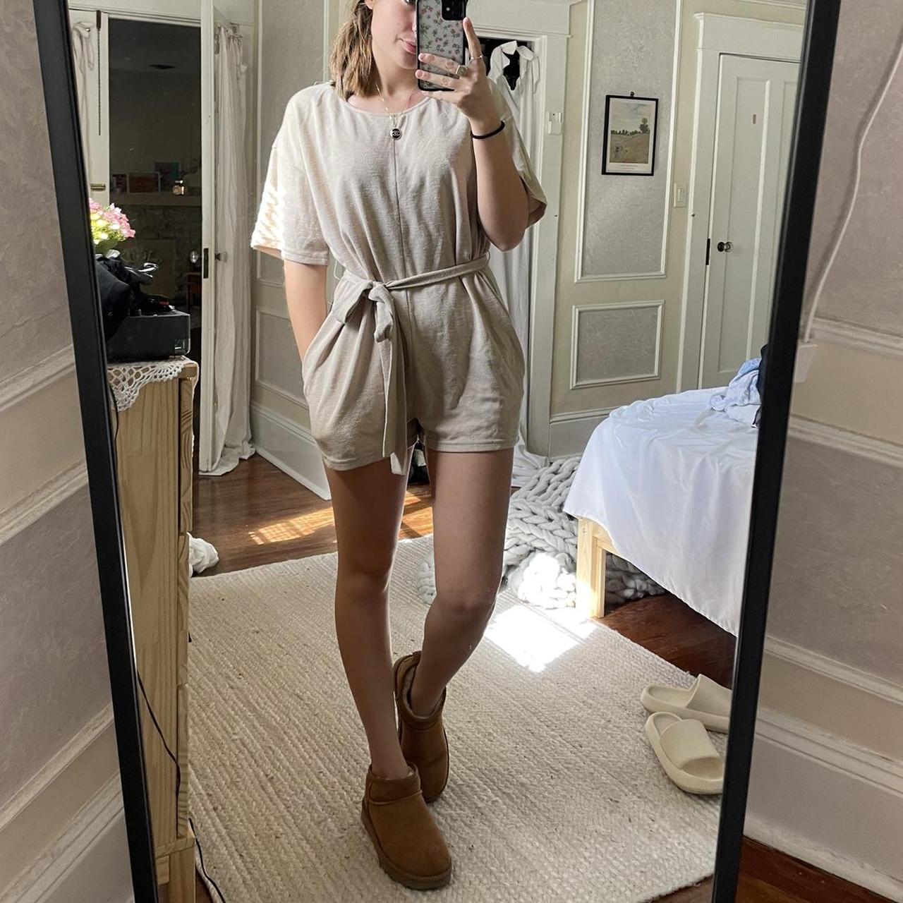 Princess Polly tan knit romper w/ pockets. No flaws.... - Depop