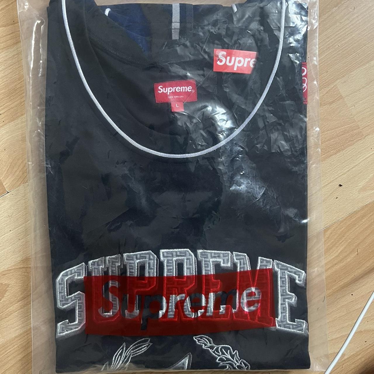 Supreme champion basketball jersey , Medium , 🏷...