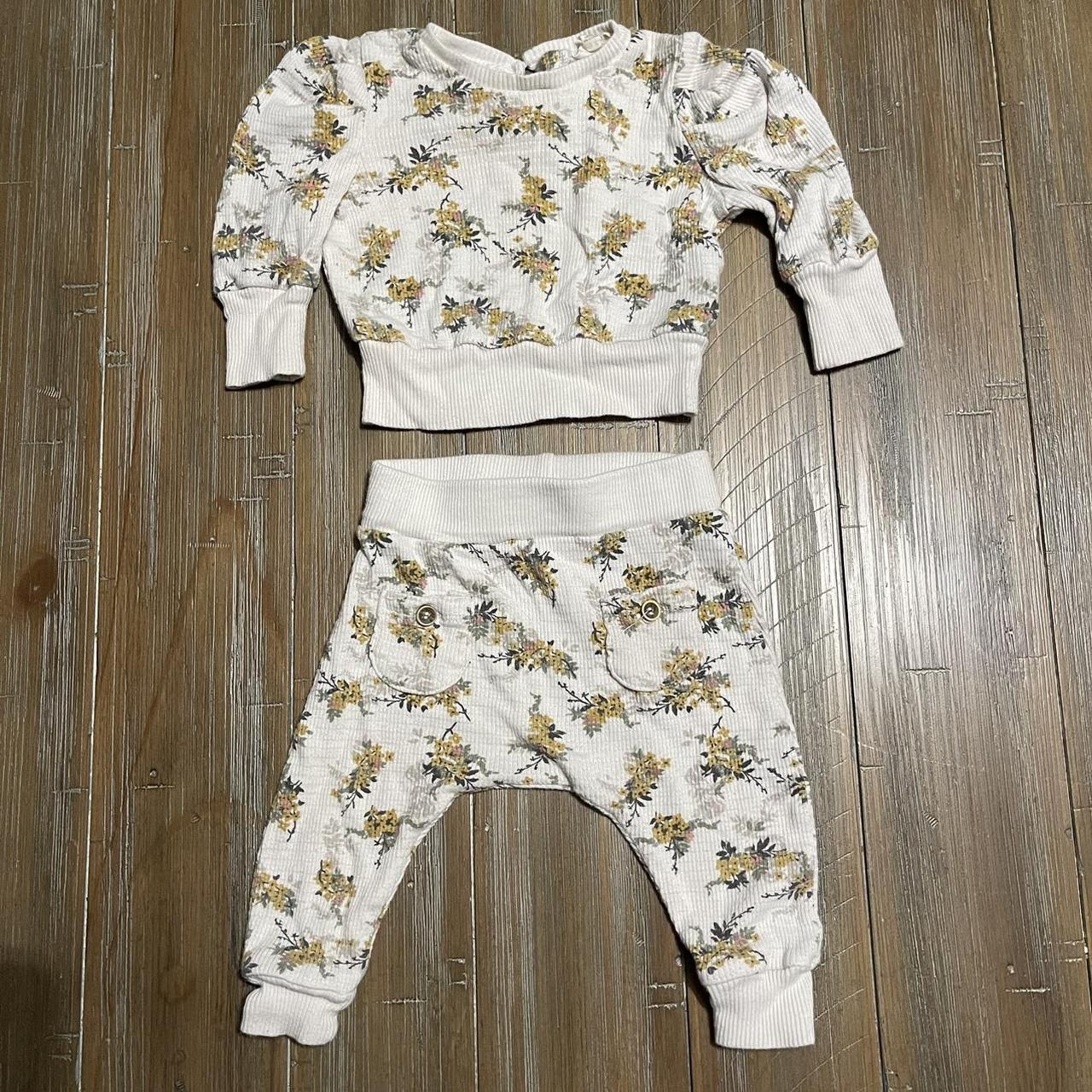 Purchases Jessica Simpson baby bundle