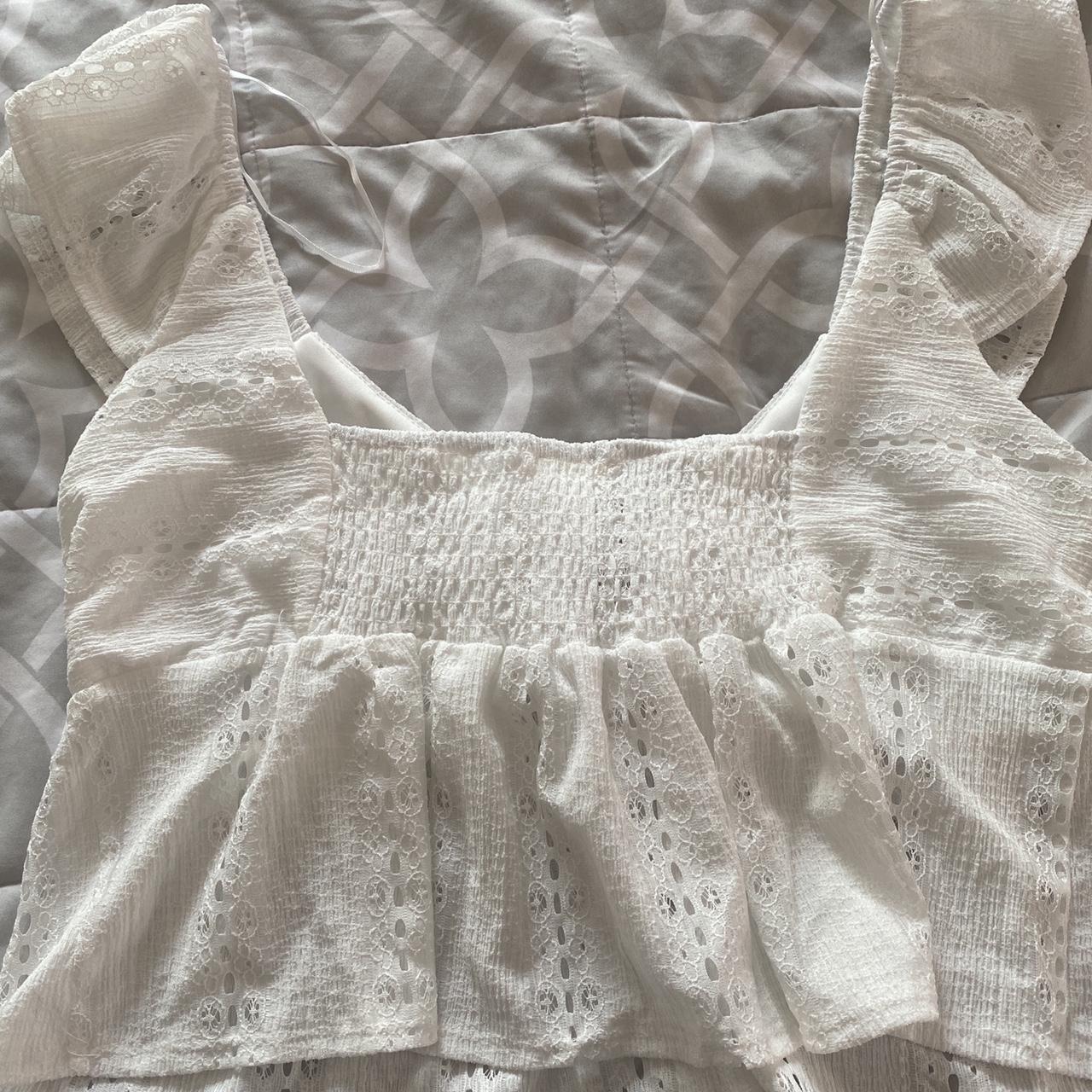 Urban Outfitters Women's White Crop-top | Depop