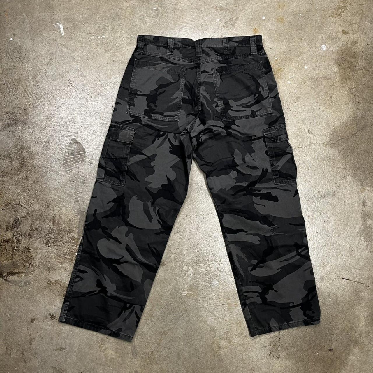 Wrangler Camo Cargo Pants Black Grey 34x30 Waist:... - Depop