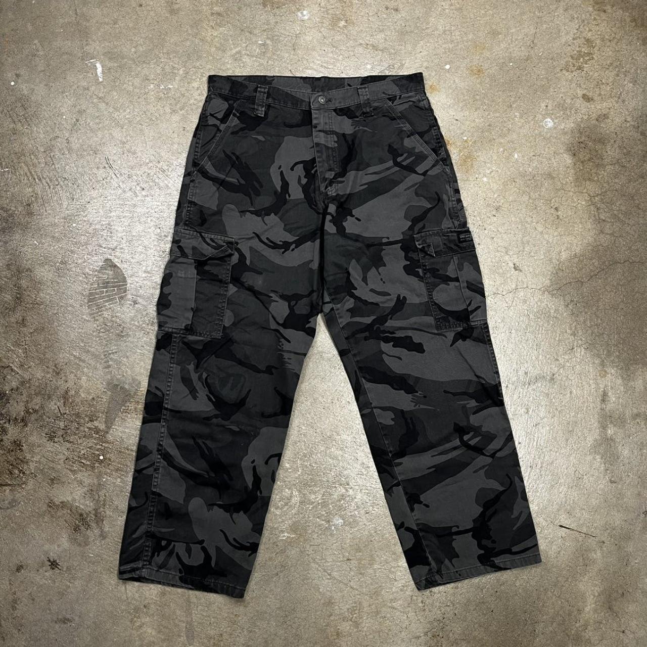 Wrangler Camo Cargo Pants Black Grey 34x30 Waist:... - Depop