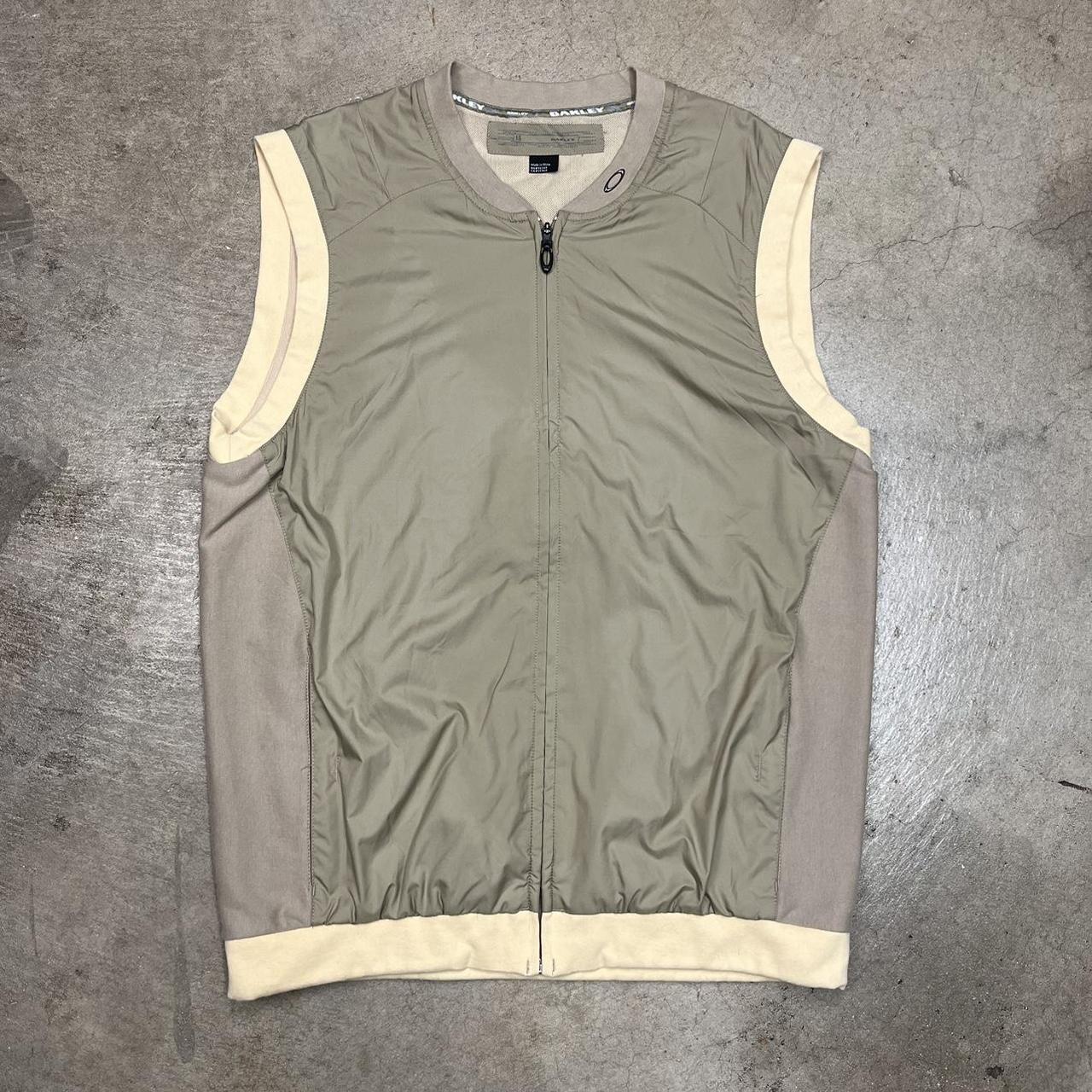 Vintage Y2K Oakley Vest Large Tan Khaki Gorpcore... - Depop