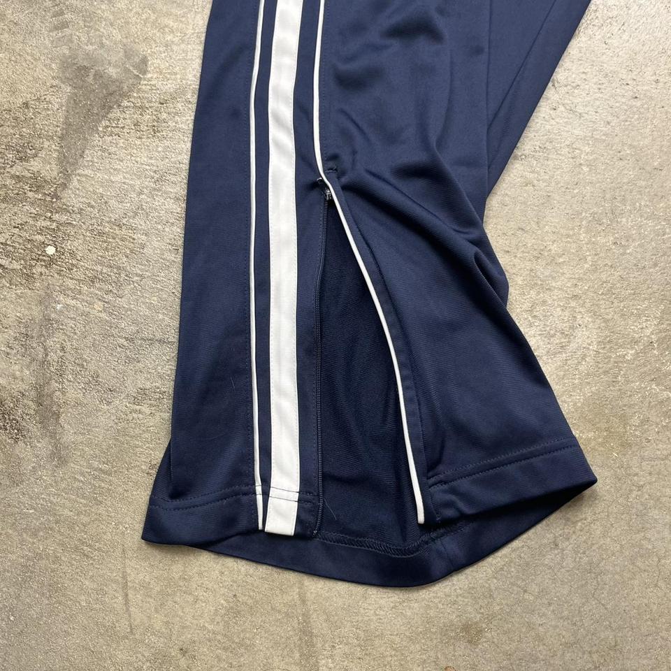 20-60代 人気ファッションブランド Vintage Nike black sweatpants white stripe baggy | Depop ウォーキング・ランニングウェア