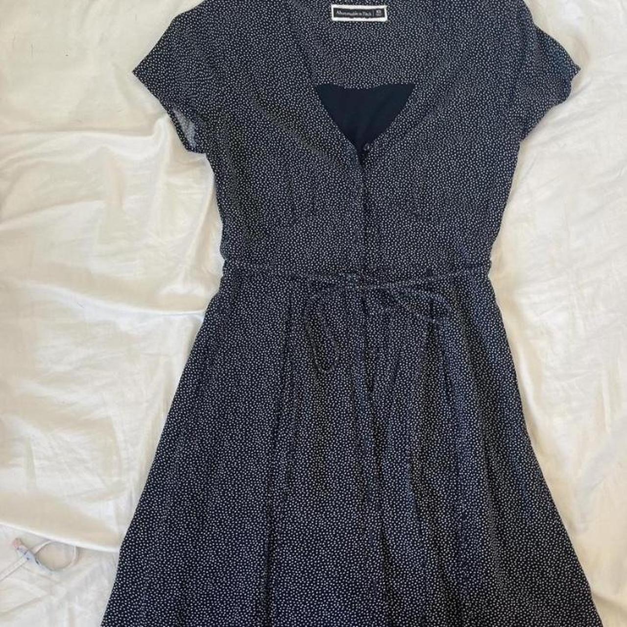 a&f polka dot button dress, size XS. repop as it was... - Depop