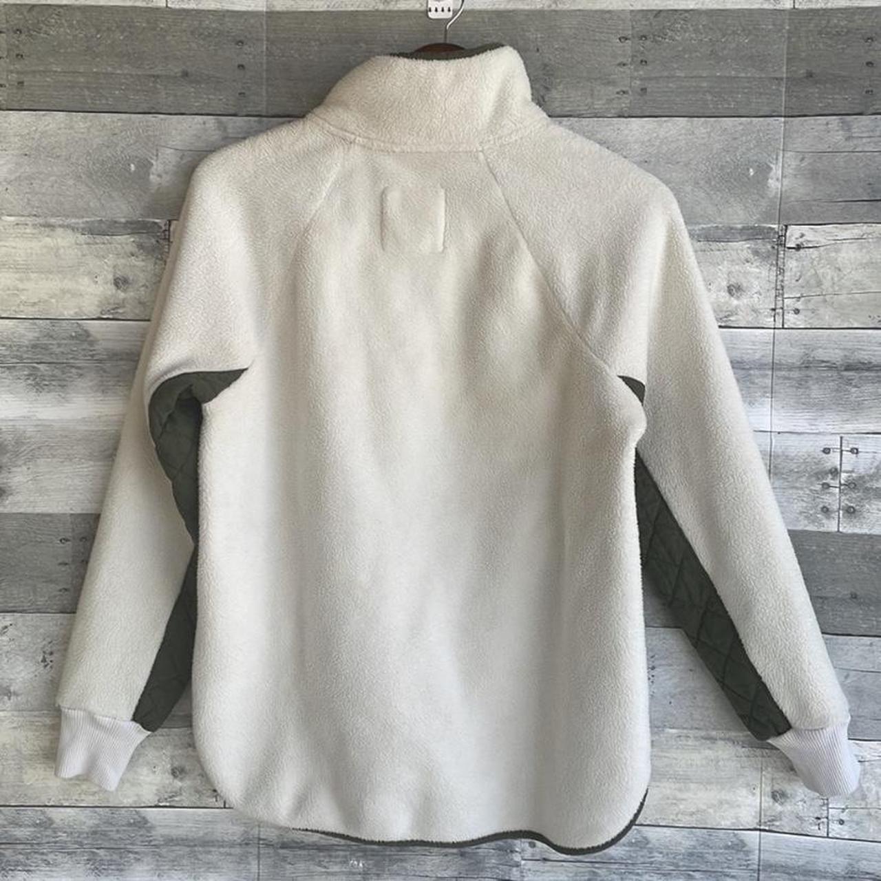 Abercrombie & Fitch Women's White and Green Sweatshirt | Depop