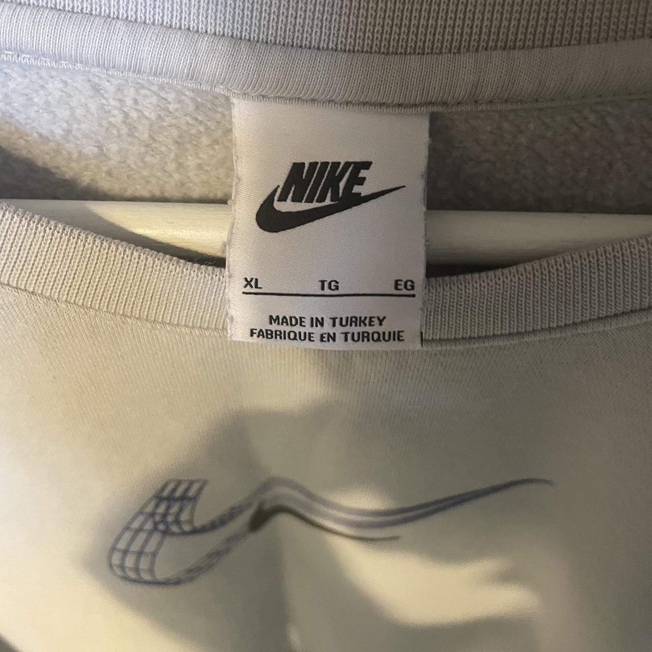 Nike grey jumper XL - Depop