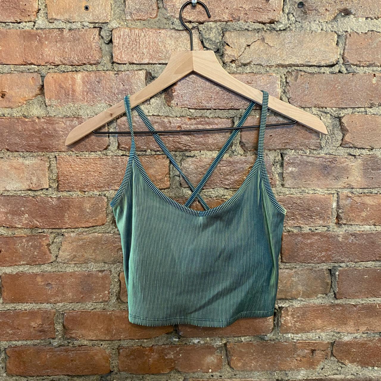 Store Carbon 38 ribbed blue and green workout set