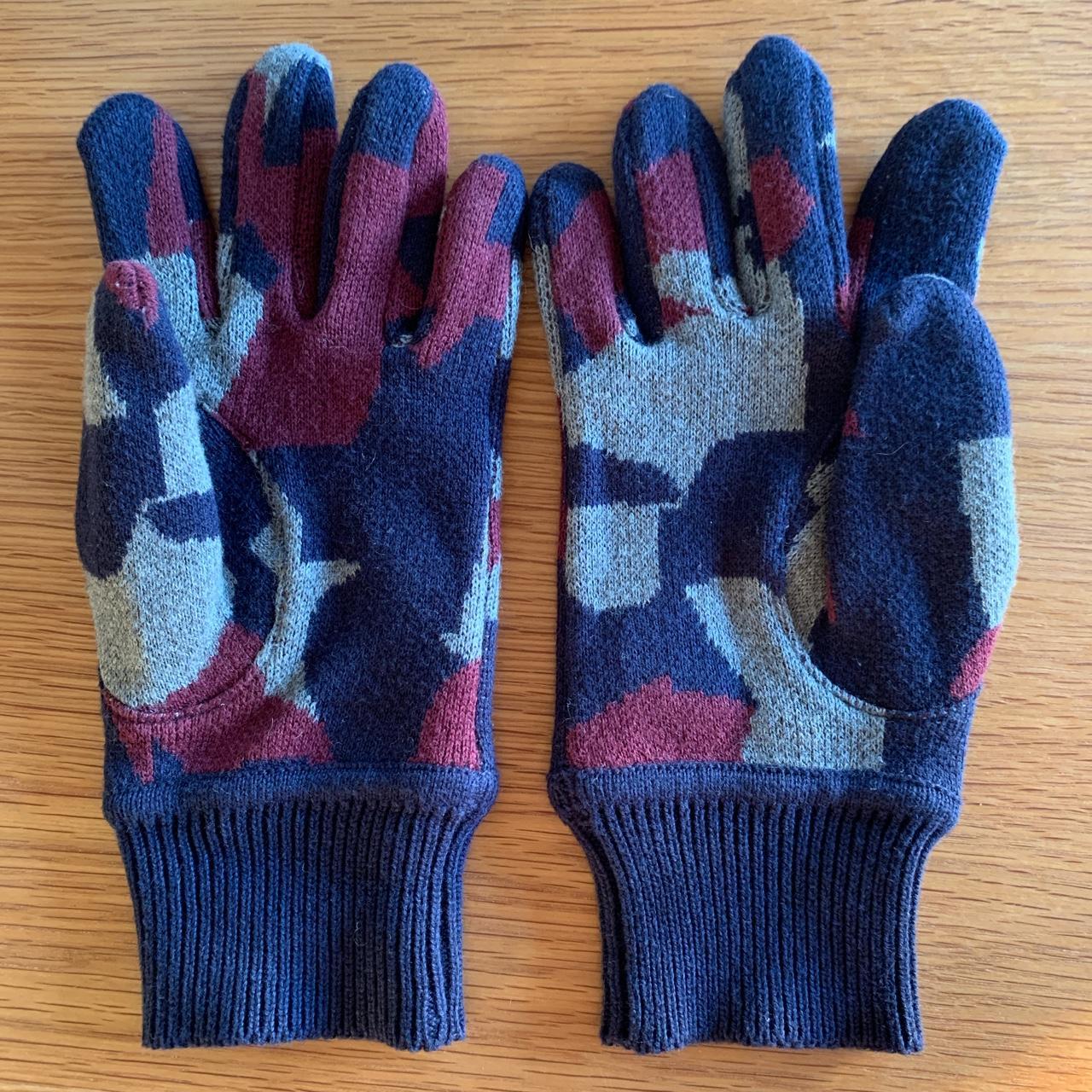 Lacoste Live Men's Burgundy and Navy Gloves (3)
