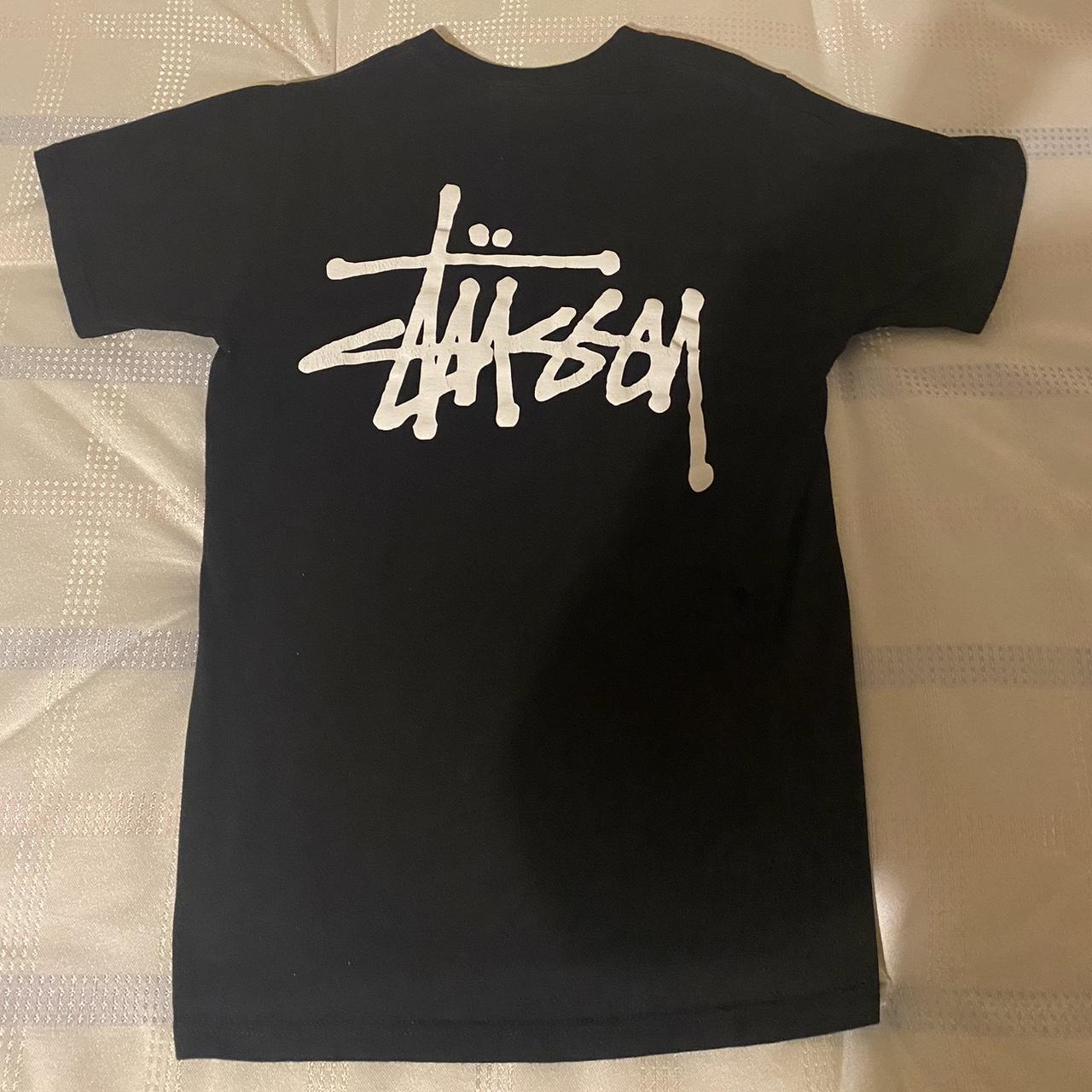 Stüssy Men's Black T-shirt | Depop