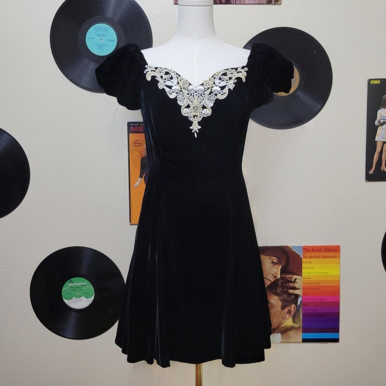 item listed by vintagesickness