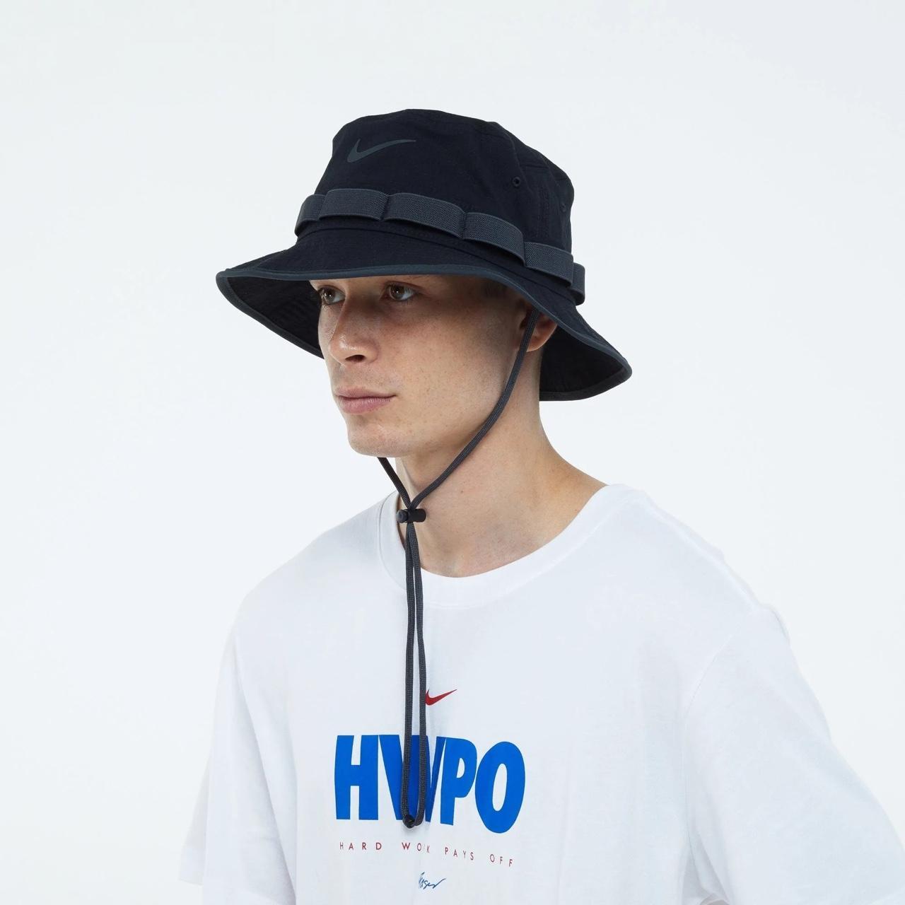 Nike Men's Black Hat | Depop