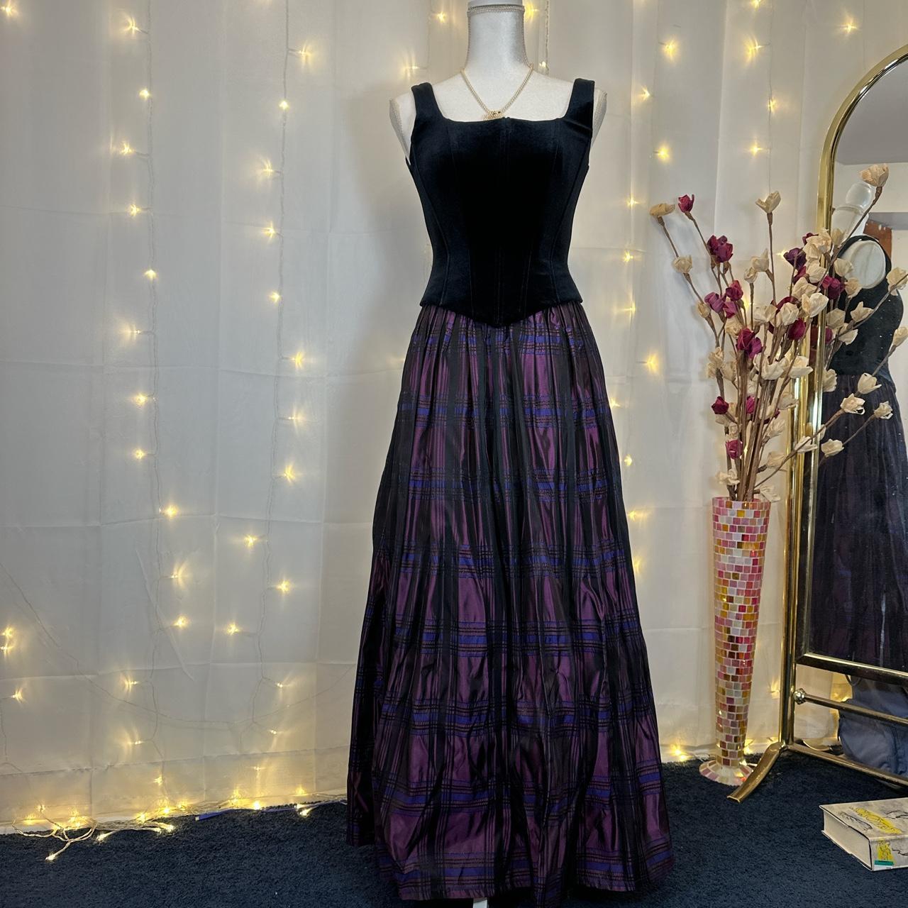 Jessica McClintock Women's Purple and Black Dress Depop