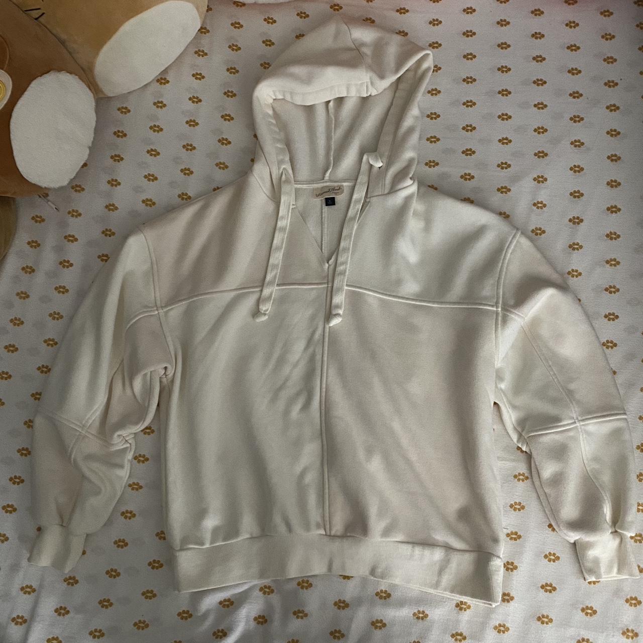 Universal Thread Womens Cream And White Hoodie Depop