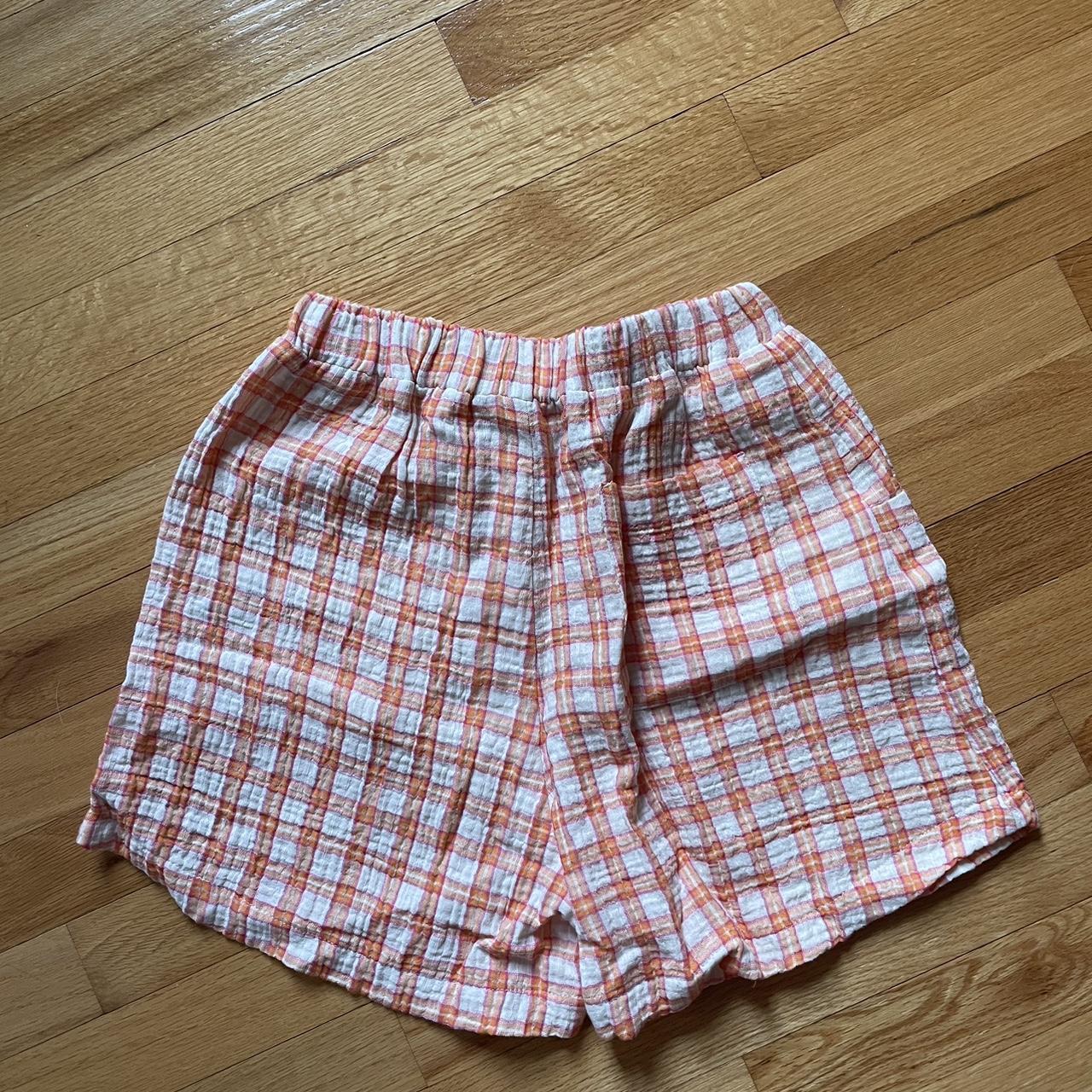 Zara Women's Pink and Orange Shorts | Depop