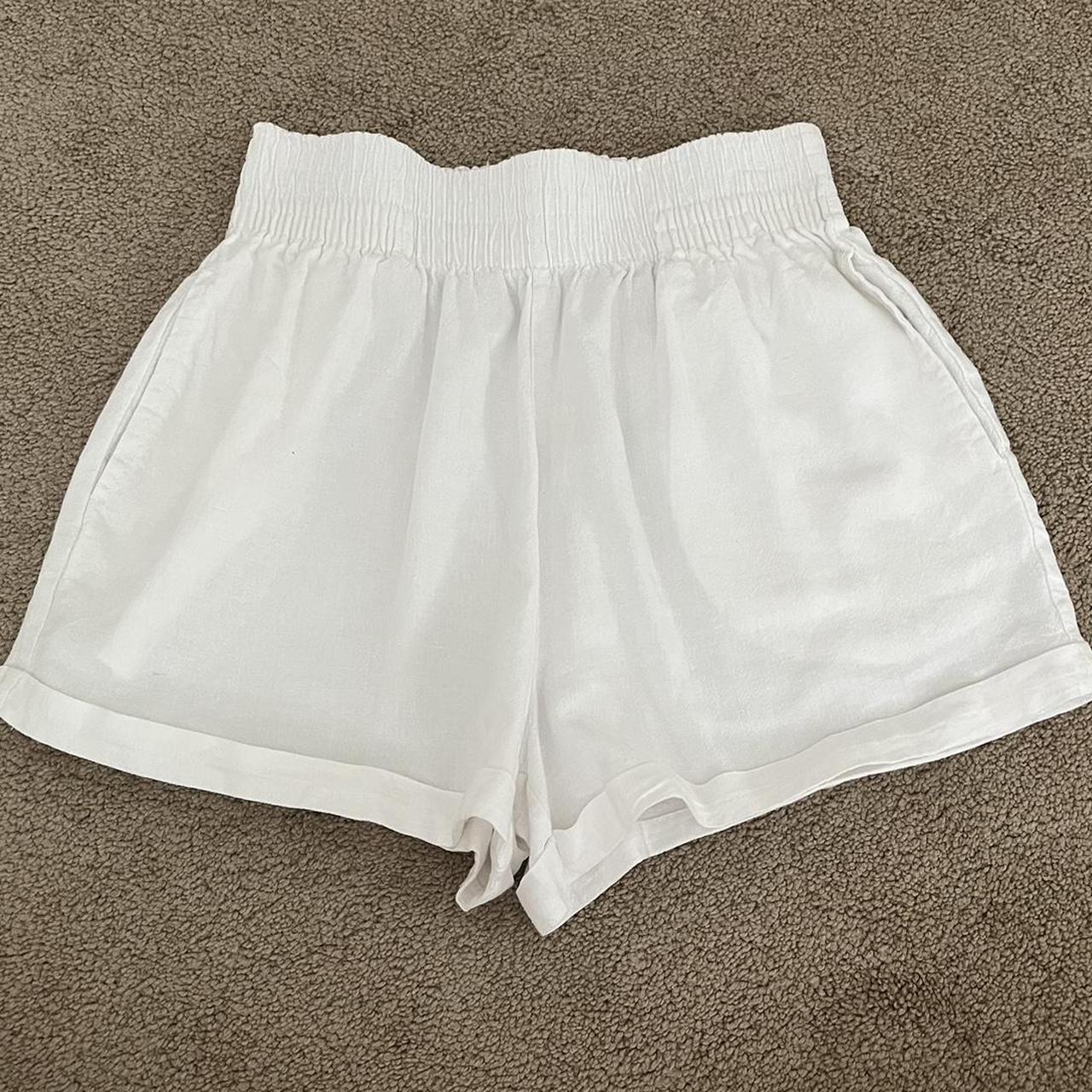 Glassons white linen shorts Size 6 Worn a handful of... - Depop