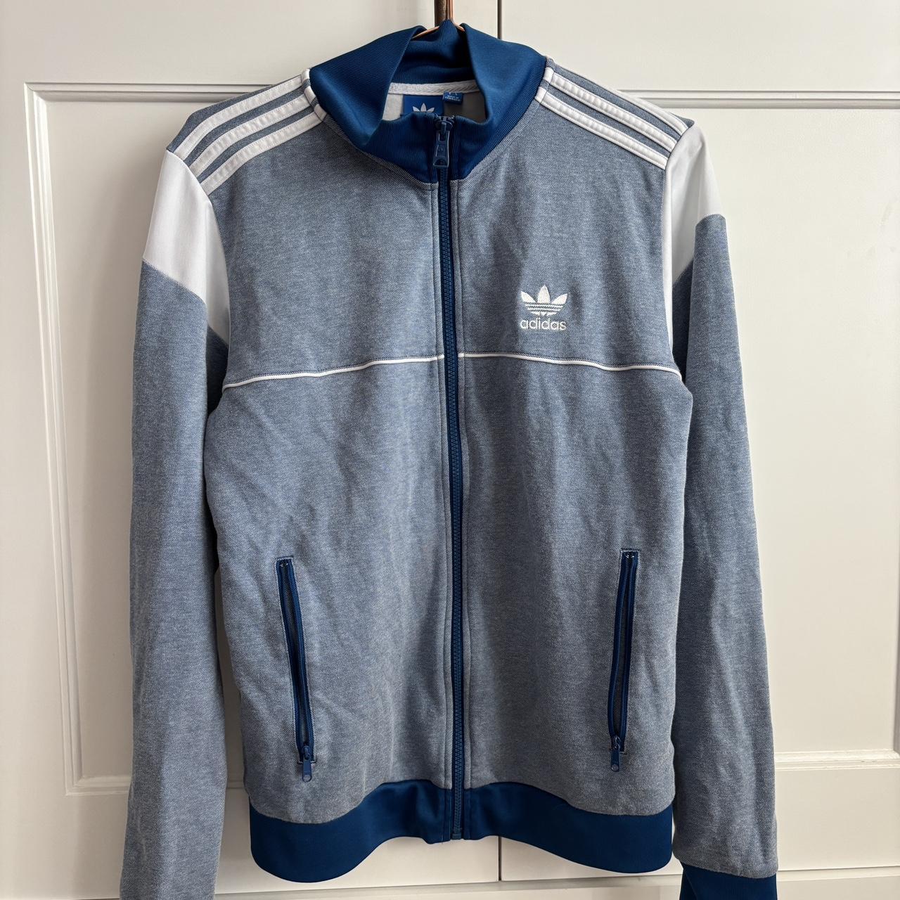 item listed by daliaalt