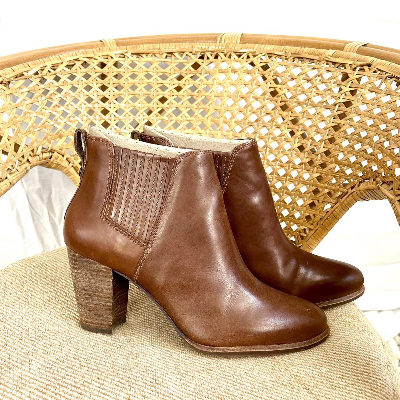 Ugg Thames Nubuck Leather Ankle Boot Bootie 8.5 Stacked Heels Wet Sand selling Tan Brown