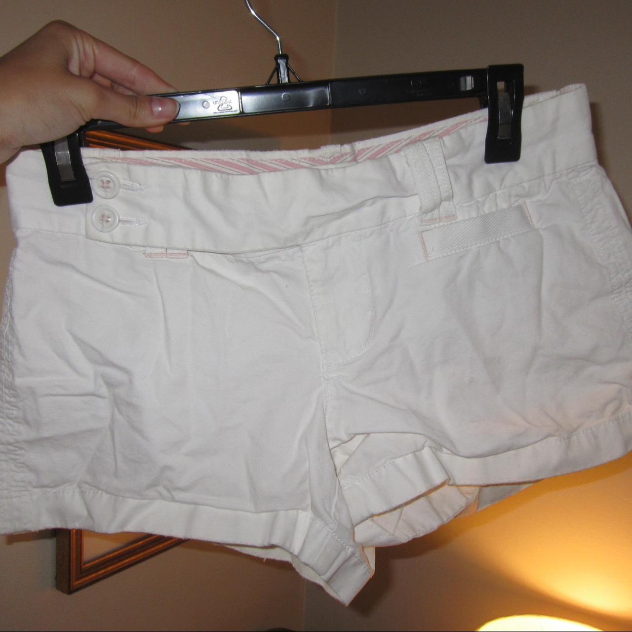 Vintage Old Navy White Shorts🎀 Size small (tag... - Depop