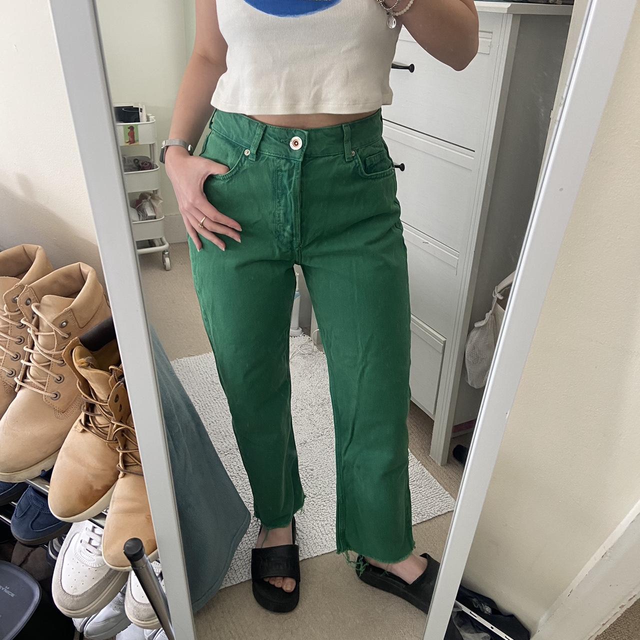 Dark green jeans on sale outfit