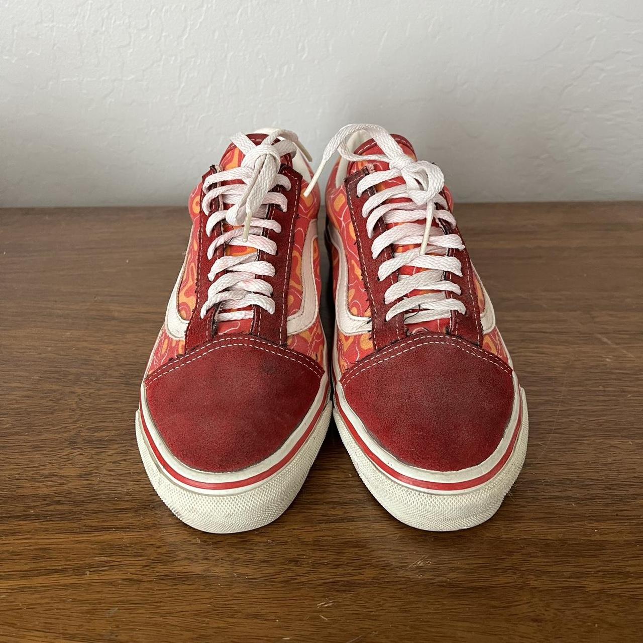 Vans old skool vintage hot sale red