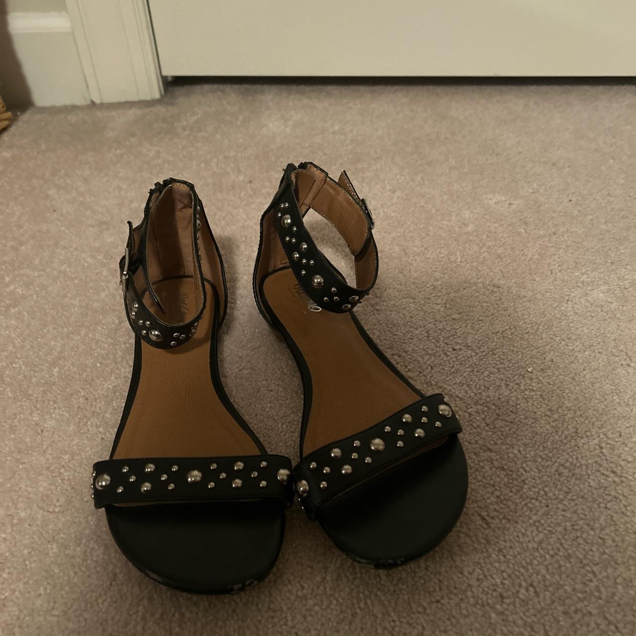 black and silver sandals Women’s size 8 Signs of wear - Depop