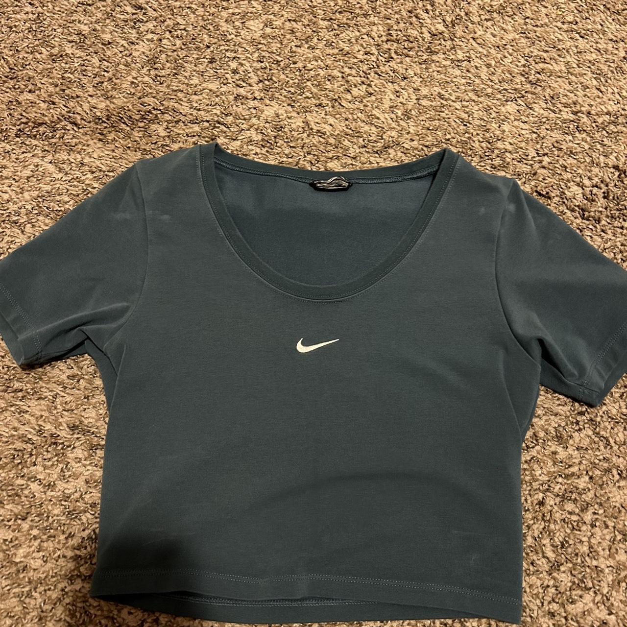 small nike tee dark blue - Depop