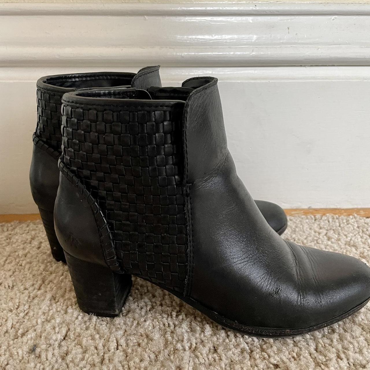 Jack rogers 2025 black booties