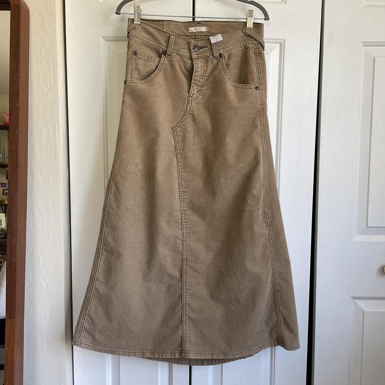 Levi's khaki skirt best sale