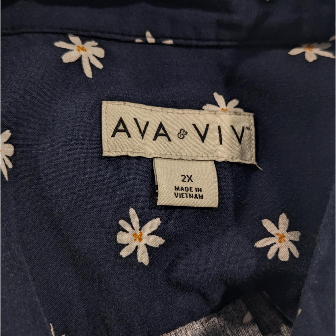 AVA VIV Blue Daisy Button Up Blouse 2X In great - Depop