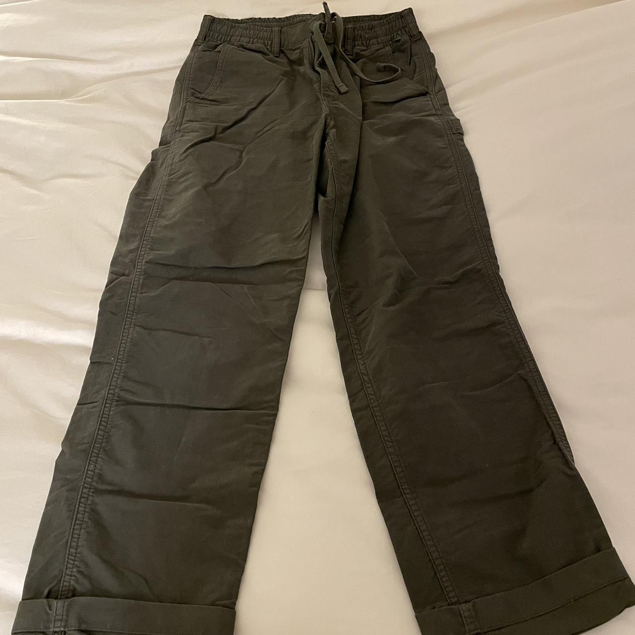 uniqlo green painter pants size m - Depop