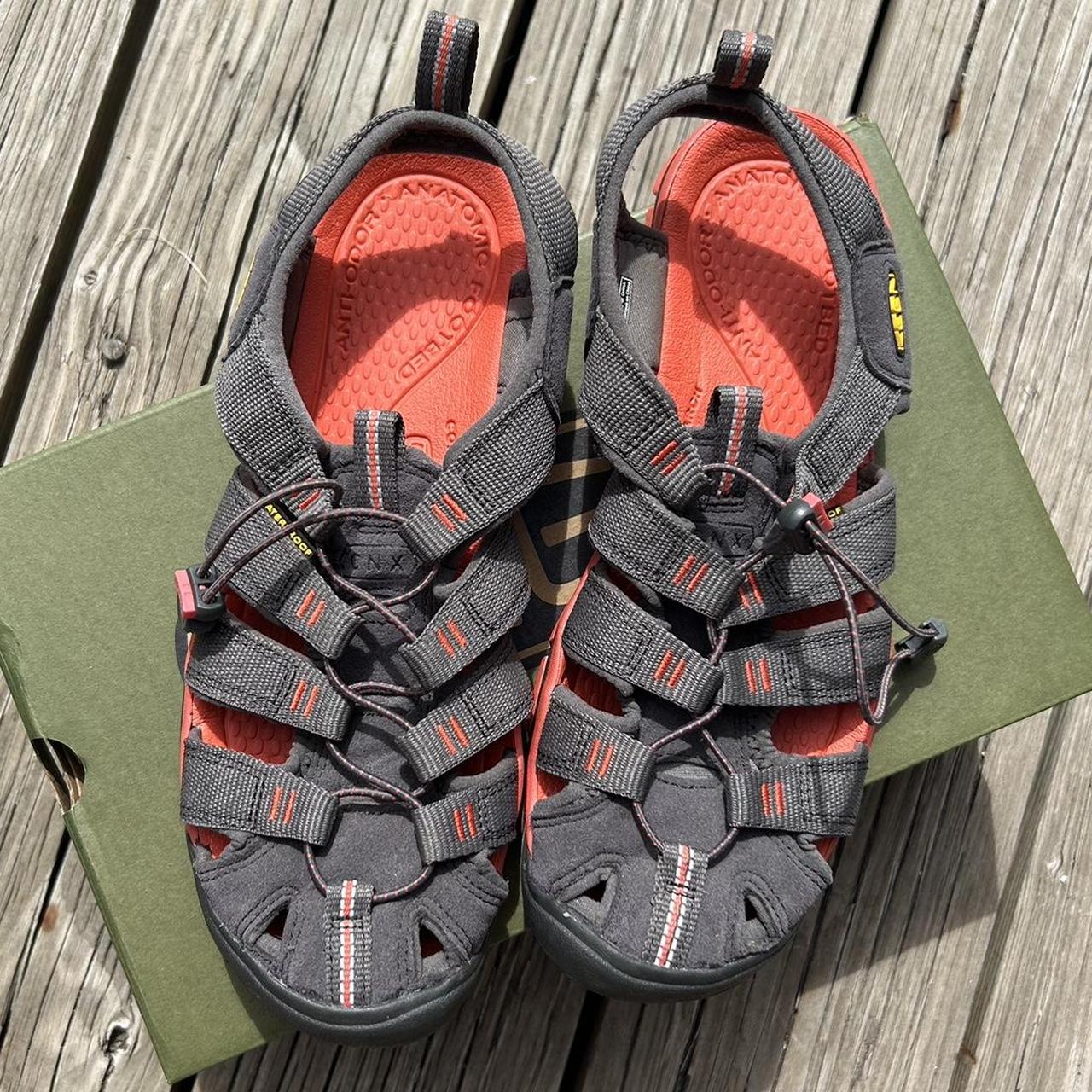 Orange hot sale keen sandals