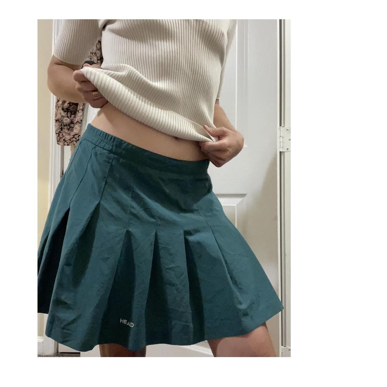 Head Women's Green Skirt | Depop