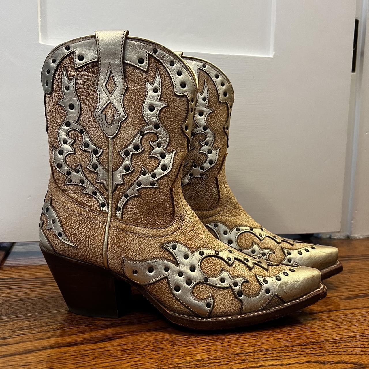 Ariat Women's Pink and Tan Boots Depop