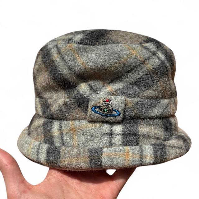 Vivienne westwood-hat - Depop