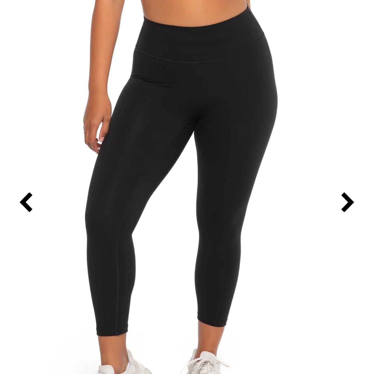 elite eleven 7/8 BLACK leggings perfect... Depop