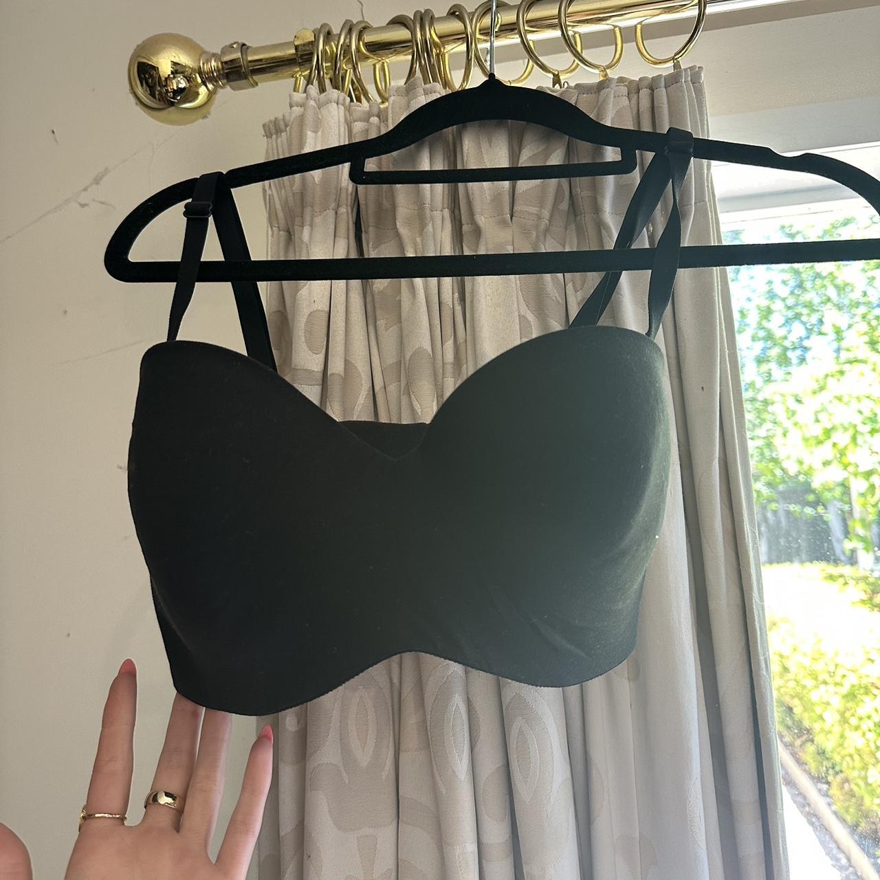 victoria and secret strapless bra 32DDD worn once - Depop