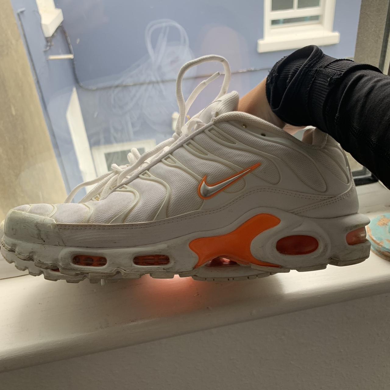 Air max plus se total orange best sale