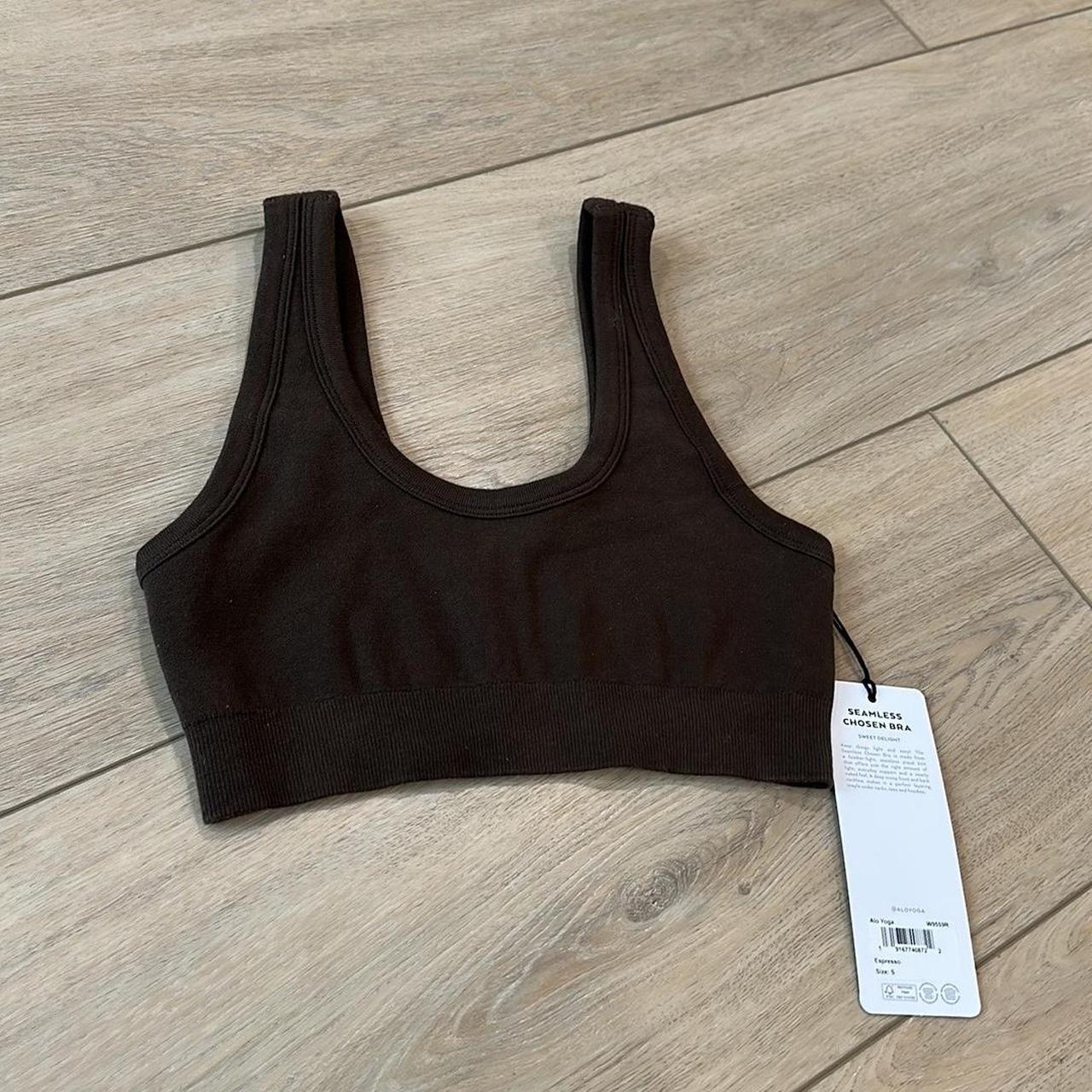 alo sports bra in espresso size xs great condition - Depop