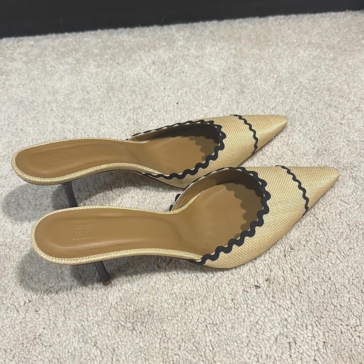 item listed by ambcloset
