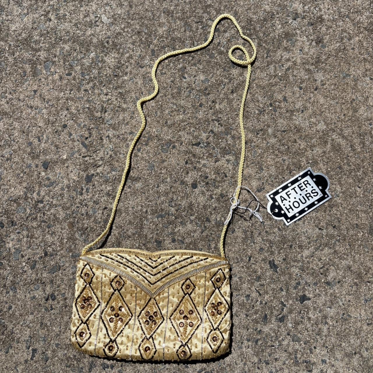 item listed by _y2kae_