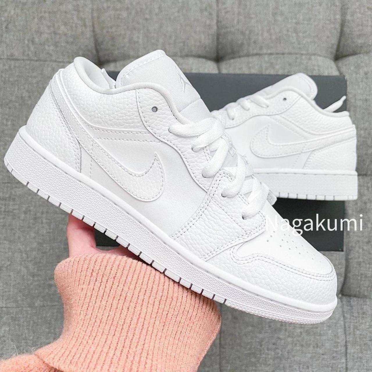 nike jordan white low
