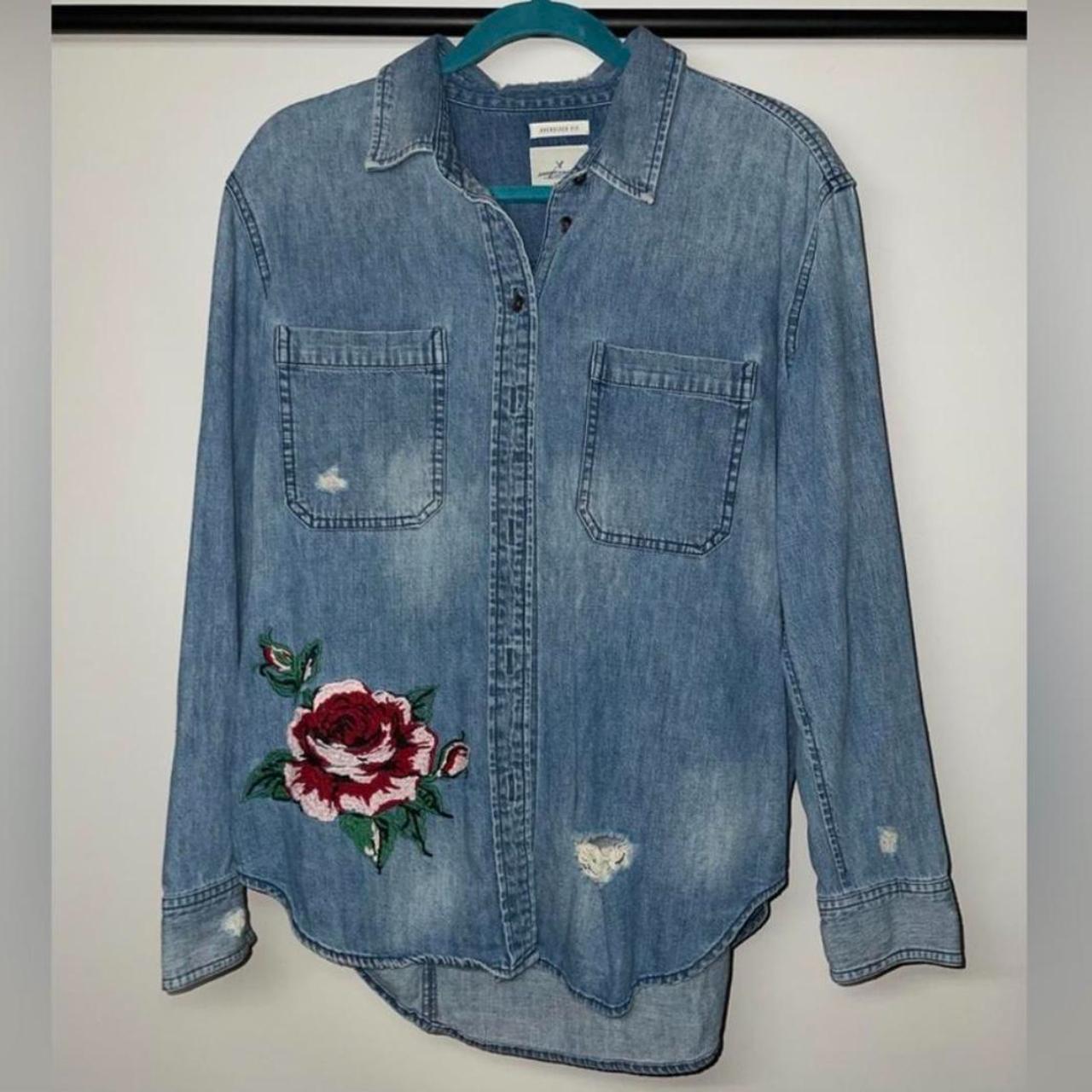 American Eagle Brand Women's oversized fit jean... - Depop