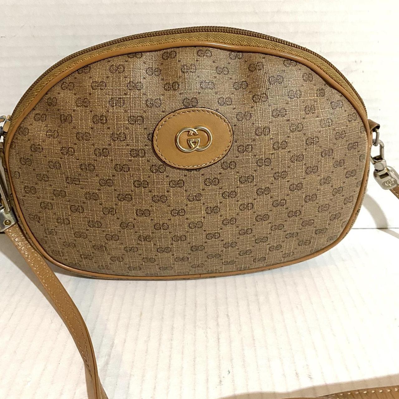 Gucci discount oval bag