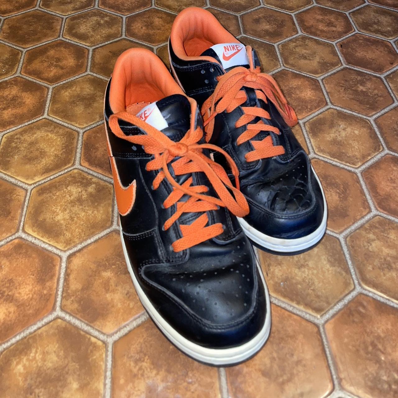 nike trainers black and orange